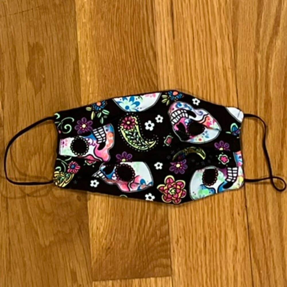 NWOT designer-inspired face mask